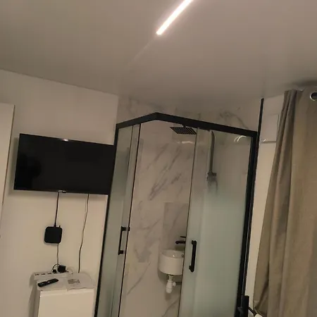 Neuw Calaisis * كاليه