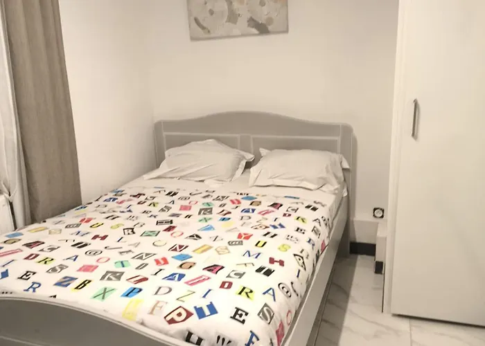 Neuw Calaisis Homestay Calais